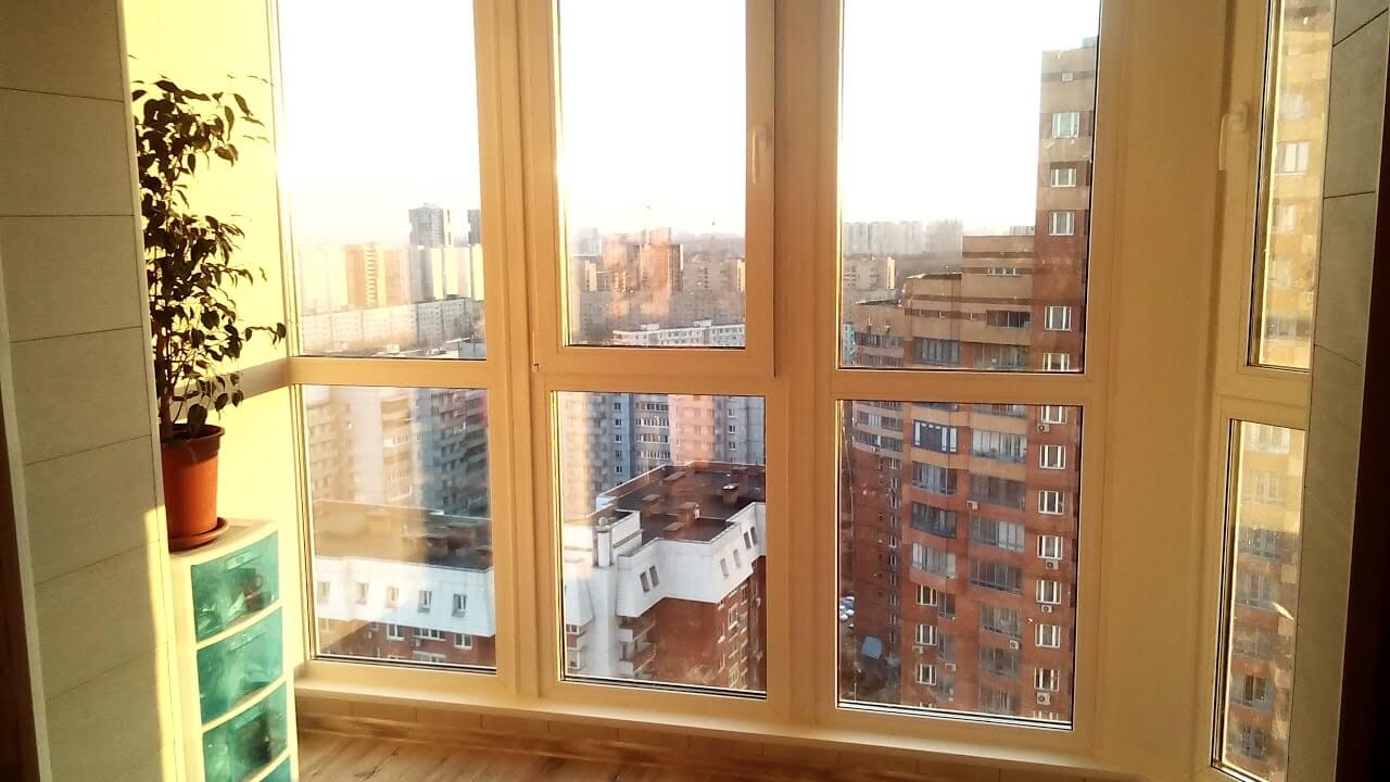 Остекленение балконов REHAU фото