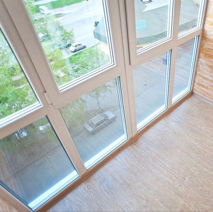 Остекленение балконов REHAU фото